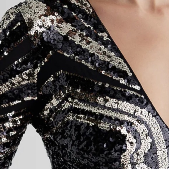 EXPRESS Sequined Geometric Print Long Sleeve Dress - Picture 7 of 15